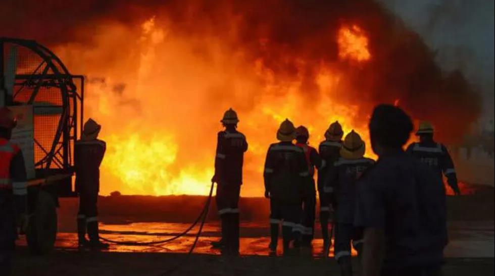 ͻ������һ�һ�����ͷ������ը������10�����¹�5��10�ˣ�