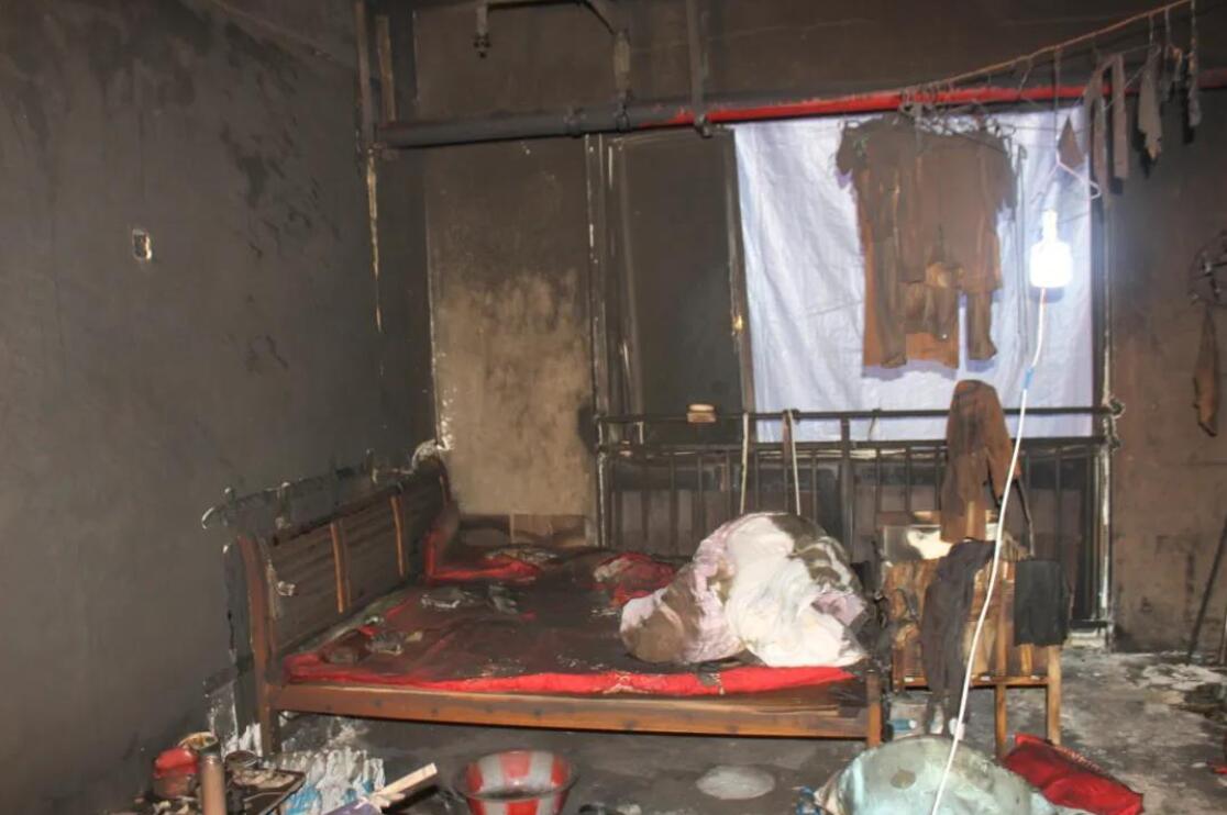 35ƽ�����̣��ִ�ס����������7����û�ˣ�